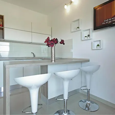 Lovely In With View Apartment