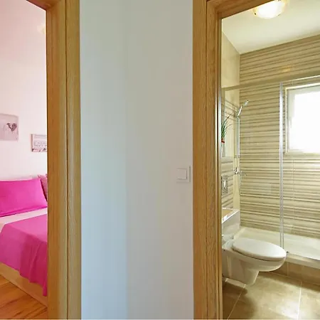 Apartment Gorgeous Apartment In Makarska With Lake View Makarska